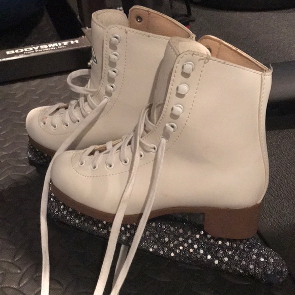 Other - Girls figure Ice skates and covers